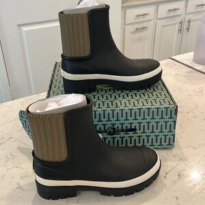 TORY BURCH- Hurricane Boot - 8